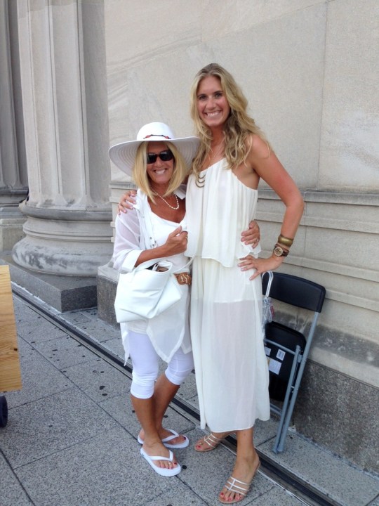 Price girls whiting out